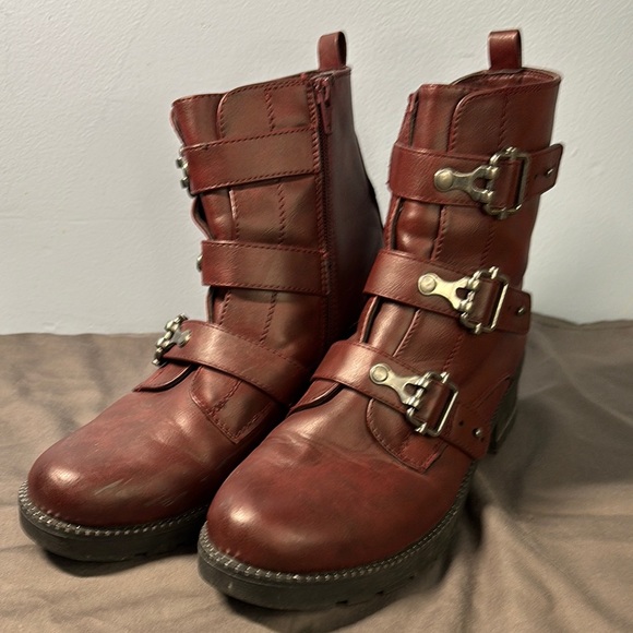 SO Red Combat Moto Boots with Buckle Straps - Picture 1 of 4